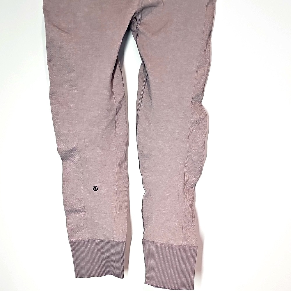💚 Lululemon Women’s Gray Ribbed Leggings, Size 8